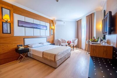 HOTEL AYDINBEY GOLD DREAMS - Family Room - City View