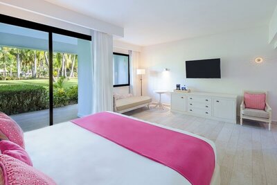 HOTEL CATALONIA BAVARO BEACH, GOLF & CASINO RESORT - Privileged Romance Deluxe Junior Suite