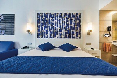 Hotel Riu Bambu - Family Room (Deluxe | B2c-Can)