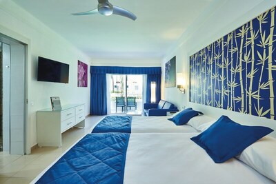 Hotel Riu Bambu - Family Room (B2c-Can)