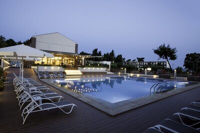 Hotel Simeon, Метаморфози, Гърция