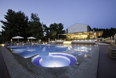 Hotel Simeon, Метаморфози, Гърция