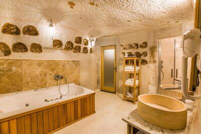 Imperial Cave Suites & Spa - King Suite