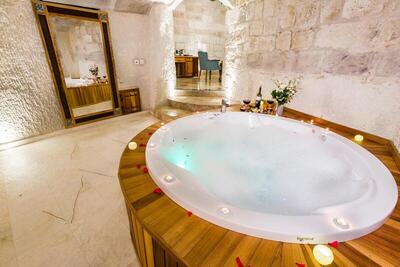 Imperial Cave Suites & Spa - Imperial Suite