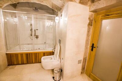 Imperial Cave Suites & Spa - King Suite