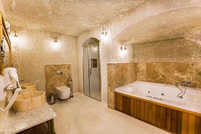 Imperial Cave Suites & Spa - King Suite