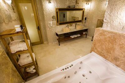 Imperial Cave Suites & Spa - King Suite