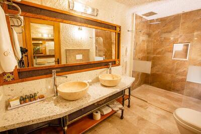 Imperial Cave Suites & Spa - Deluxe Twin Room