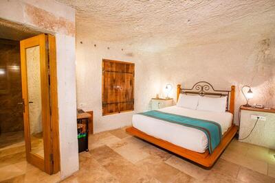 Imperial Cave Suites & Spa - Standard Cave Room