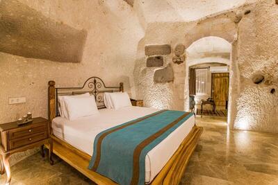 Imperial Cave Suites & Spa - King Suite