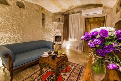 Imperial Cave Suites & Spa - King Suite