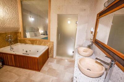 Imperial Cave Suites & Spa - Deluxe Double Room
