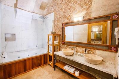 Imperial Cave Suites & Spa - Comfort Suite