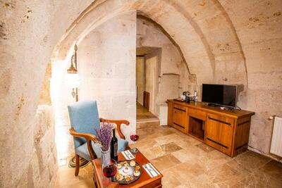 Imperial Cave Suites & Spa - Standard Cave Room