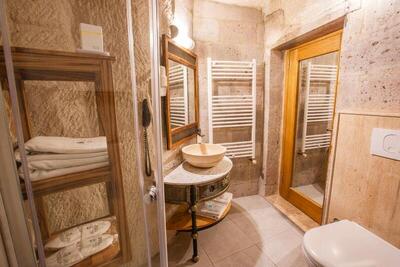 Imperial Cave Suites & Spa - Standard Cave Room