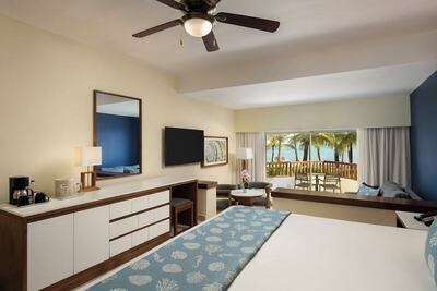 Impressive Premium Punta Cana - Junior Suite Premium Ocean Front (2 Adults)