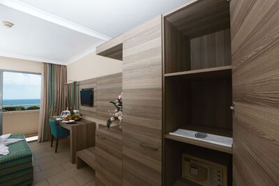 Insula Resort & Spa - Single Room, Sea View