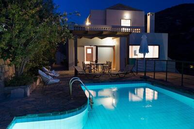 Istron Luxury Villas - Three-Bedroom Villa with Private Pool and Sea View (Bay Villa)