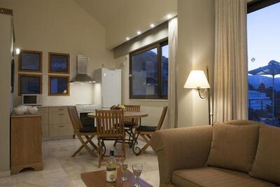 Istron Luxury Villas - Four-Bedroom Villa with Private Pool (Bay Villa)