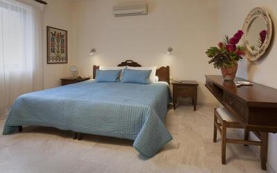 Istron Luxury Villas - Three-Bedroom Villa with Private Pool and Sea View (Bay Villa)