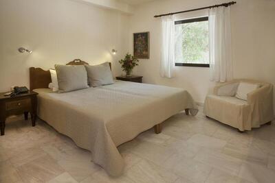 Istron Luxury Villas - Four-Bedroom Villa with Private Pool (Bay Villa)