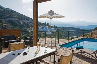 Istron Luxury Villas - Three-Bedroom Villa with Private Pool and Sea View (Bay Villa)