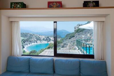 Istron Luxury Villas - Three-Bedroom Villa with Private Pool and Sea View (Bay Villa)