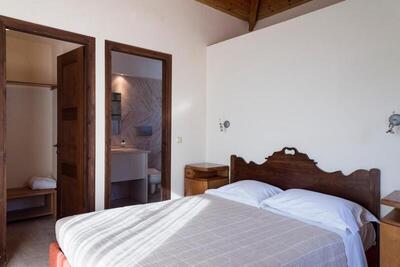 Istron Luxury Villas - Three-Bedroom Villa with Private Pool and Sea View (Bay Villa)