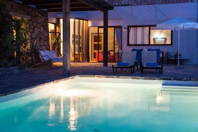 Istron Luxury Villas - Four-Bedroom Villa with Private Pool (Bay Villa)