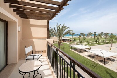 Jaz Oriental, Almaza Bay - Family Room, 1 Queen Bed, Partial Sea View