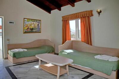 Jo An Beach Hotel - Family Room
