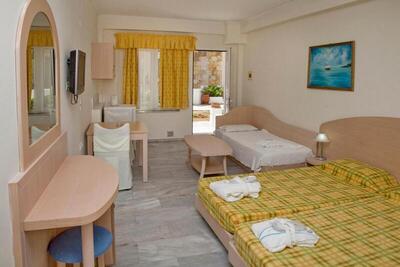 Jo An Beach Hotel - Standard Double or Twin Room