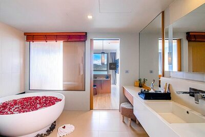 Kalima Resort & Spa, Phuket - Junior Suite, Ocean View - Pool View