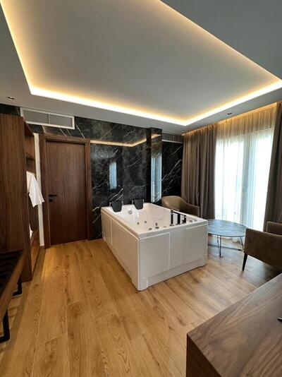 Klajdi Resort & SPA - Suite With Hot Tub