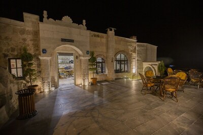 Lavender Cave Hotel - Deluxe Double Or Twin Room