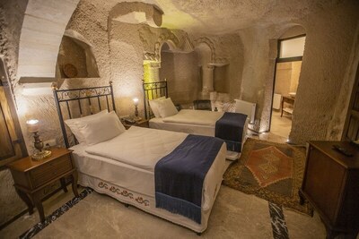 Lavender Cave Hotel - Deluxe Double Or Twin Room