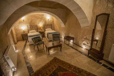 Lavender Cave Hotel - Deluxe Double Or Twin Room