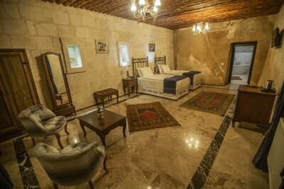 Lavender Cave Hotel - Deluxe Double Or Twin Room