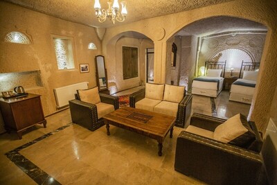 Lavender Cave Hotel - Deluxe Double Or Twin Room