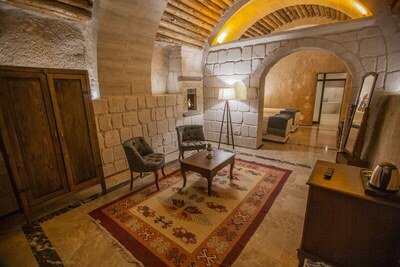 Lavender Cave Hotel - Deluxe Double Or Twin Room