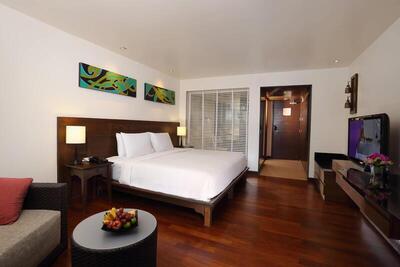 Le Meridien Phuket Beach Resort - Guest room, 1 King, Balcony