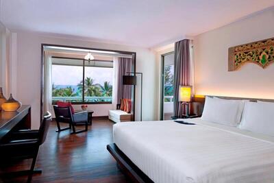 Le Meridien Phuket Beach Resort - Deluxe Ocean Terrace, Guest room, 1 King, Balcony