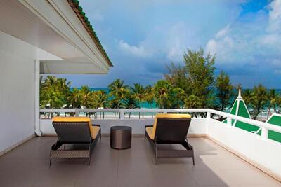Le Meridien Phuket Beach Resort - Deluxe Ocean Terrace, Guest room, 1 King, Balcony
