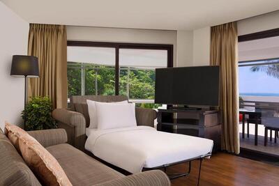 Le Meridien Phuket Beach Resort - Deluxe Suite, 1 Bedroom Suite, 1 King, Sofa bed, Oceanfront