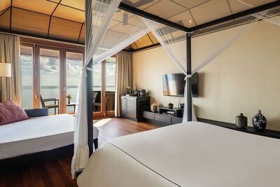 Lily Beach Resort & Spa - Deluxe Water Villa