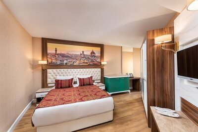 Litore Resort Hotel & Spa - Family Room - Partial Sea View