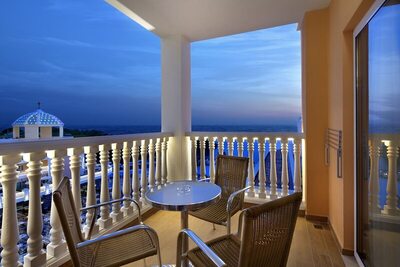 Litore Resort Hotel & Spa - Family Room - Partial Sea View