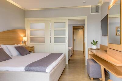 Lyttos Beach - Family Room with Sea View - Sliding Door