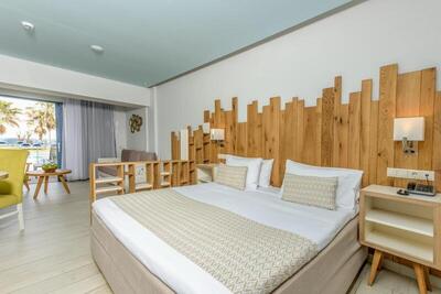 Lyttos Beach - Junior Suite with Sharing Pool - Sea Front (2 Adults)