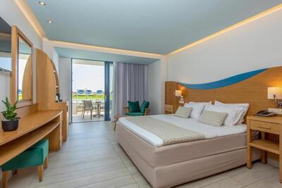 Lyttos Beach - Suite with Sharing Pool - Sea Front